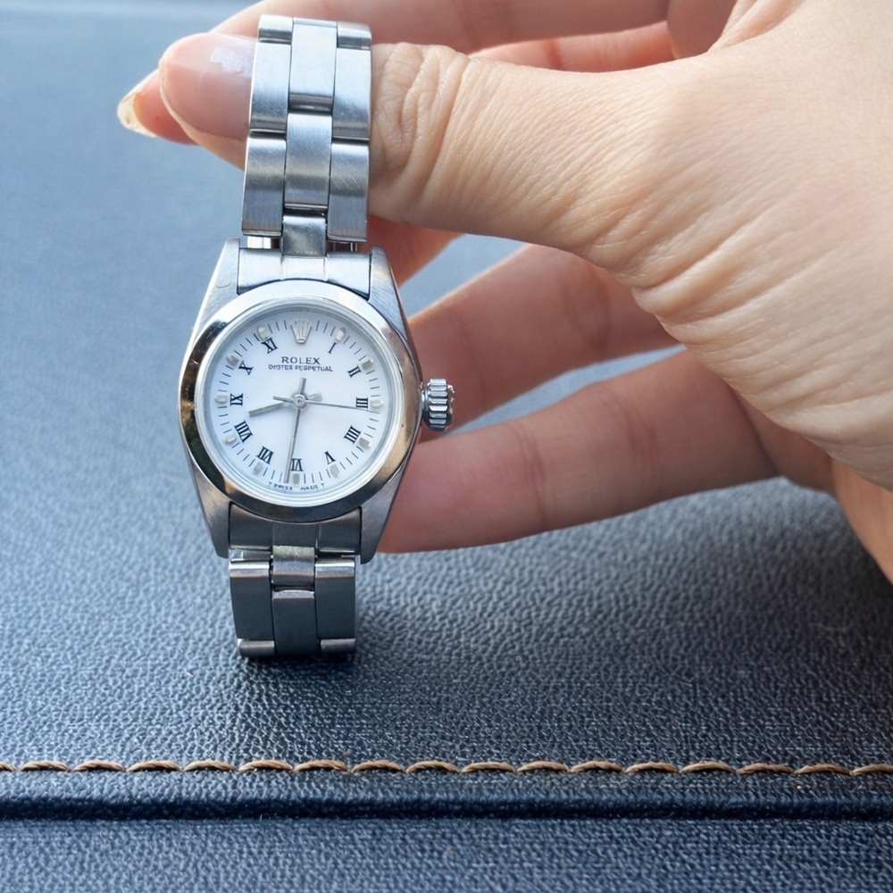 Rolex ladies oyster perpetual 24mm dainty - Picture 2 of 2